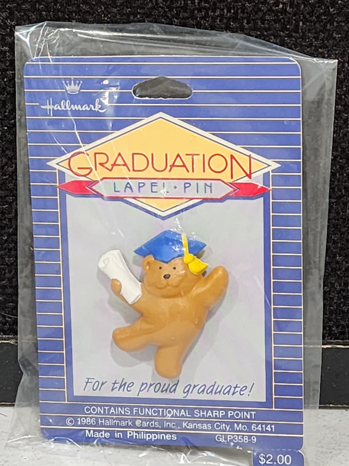 1986 NEW Hallmark PIN Graduation Vintage GRADUATE BEAR Cap Diploma Brooch