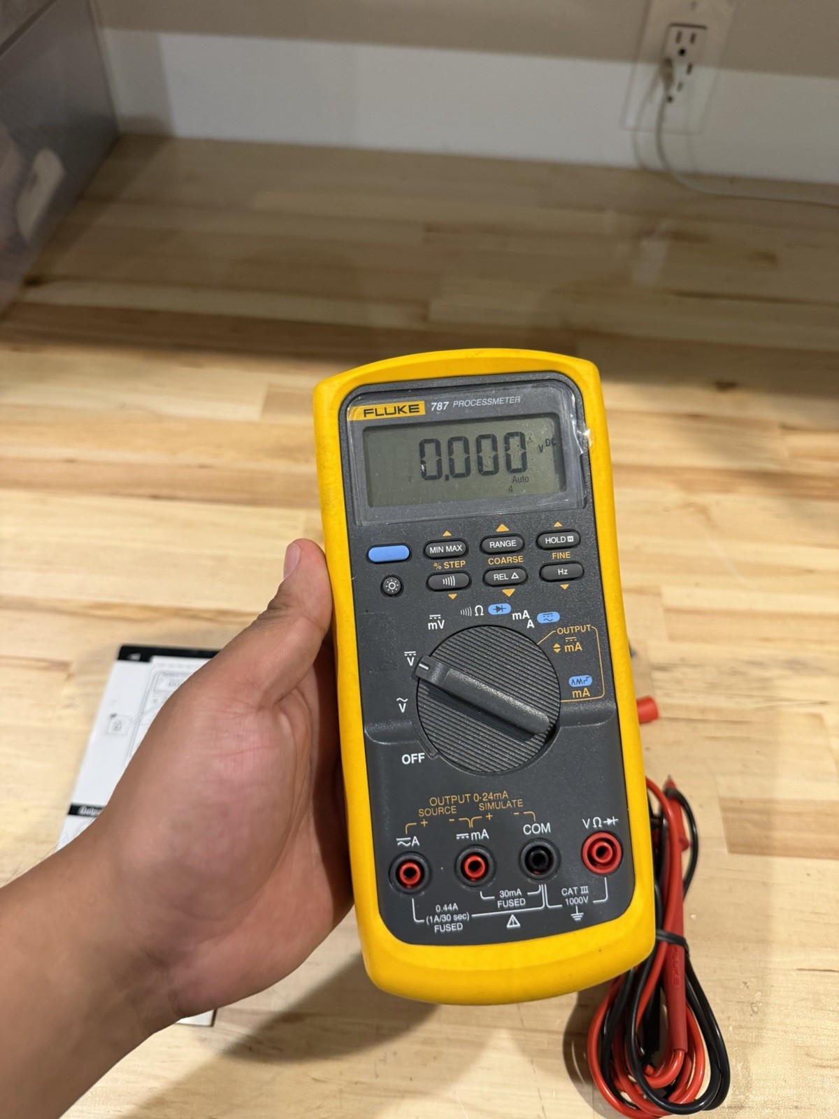 FLUKE 787 PROCESSMETER SHIPS FAST - FREE SHIPPING