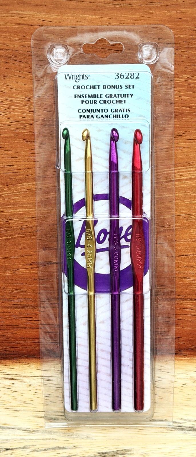WRIGHTS BOYE ALUMINUM CROCHET HOOK SET of 4 with Fold & Scissors F5 G6 H8 I9