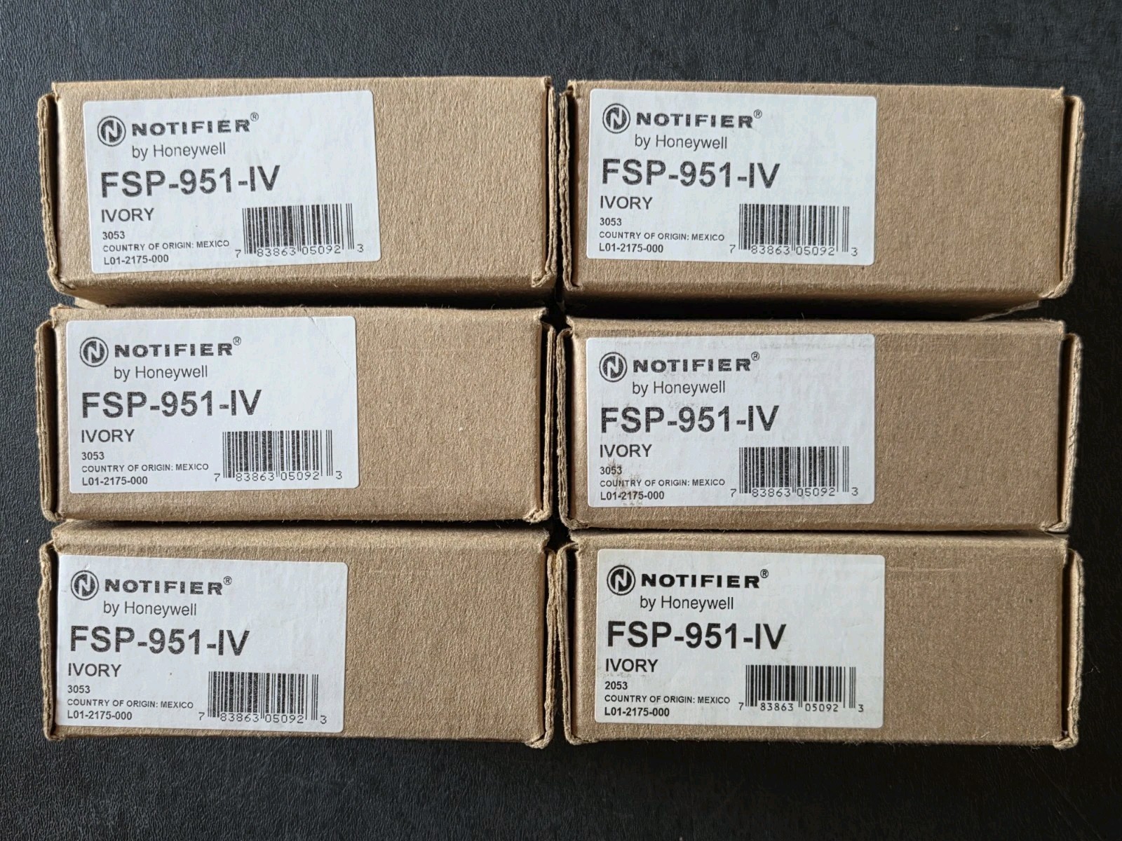 NOTIFIER FSP-951-IV INTELLIGENT PHOTOELECTRIC SMOKE DETECTOR "IVORY" 6 AVAIL.