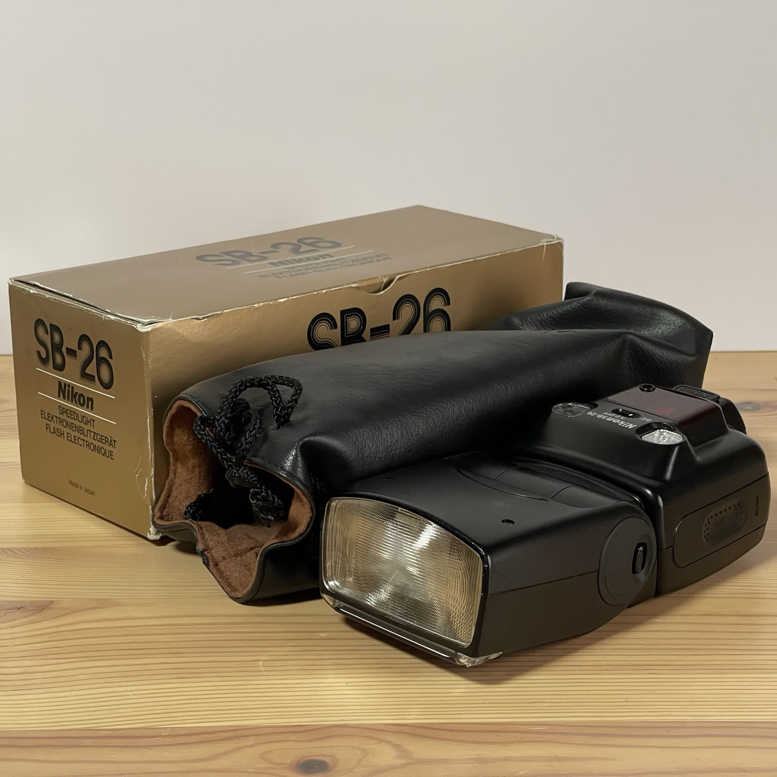 AS IS w/ Box Nikon Speedlight SB26 Shoe Mount Flash w/ Case JAPAN G 7745