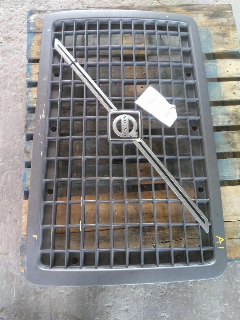 For 2005 VOLVO VNM 2004-2020 GRILLE N/A ,  MN