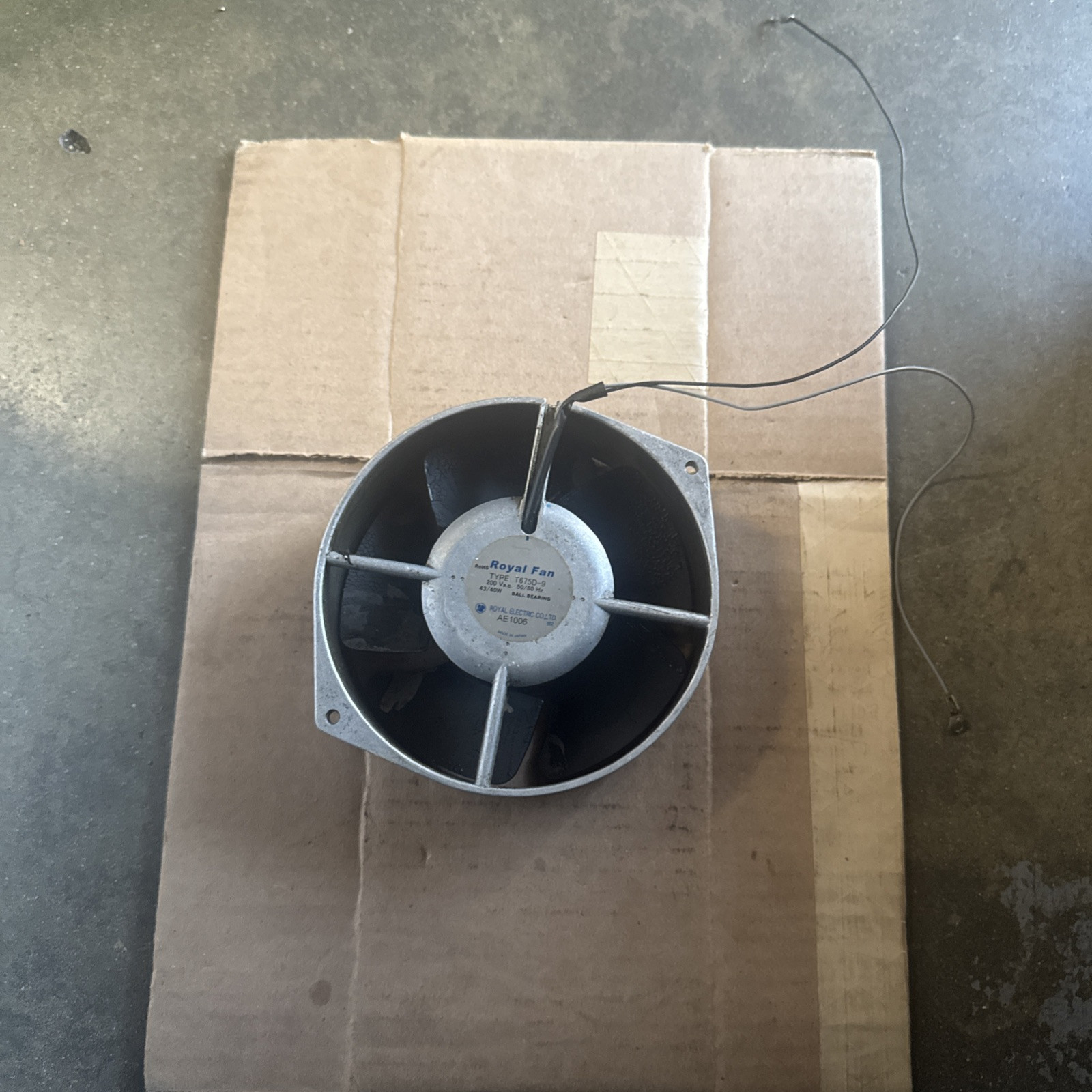 Royal Fan TYPE T675D-9 Aluminum alloy High temperature 200Va.c. 50/60 Hz 43/40W