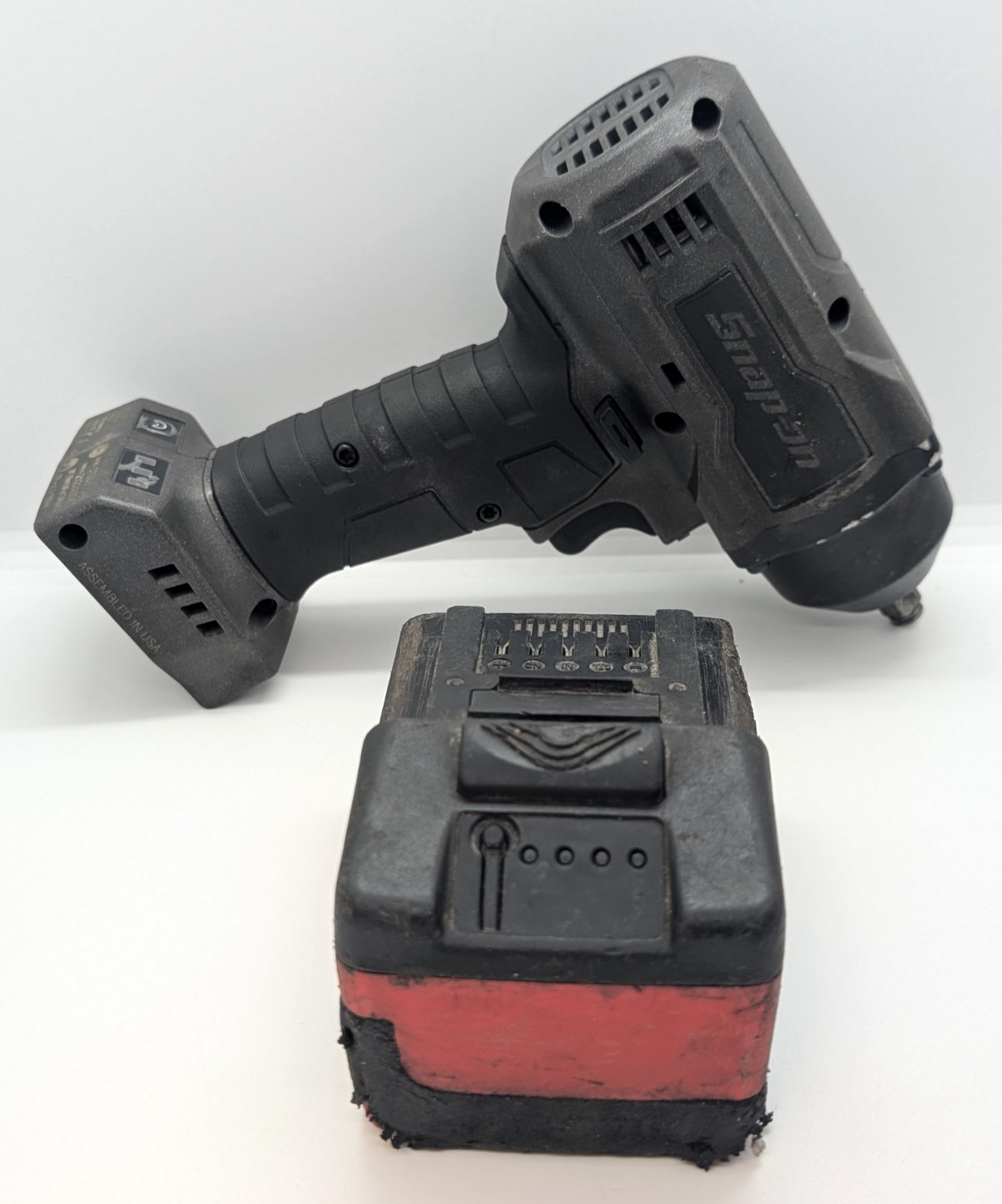 Snap-On CT9010GM 18V 3/8" Cordless Impact Wrench W/ 5.0AH Battery