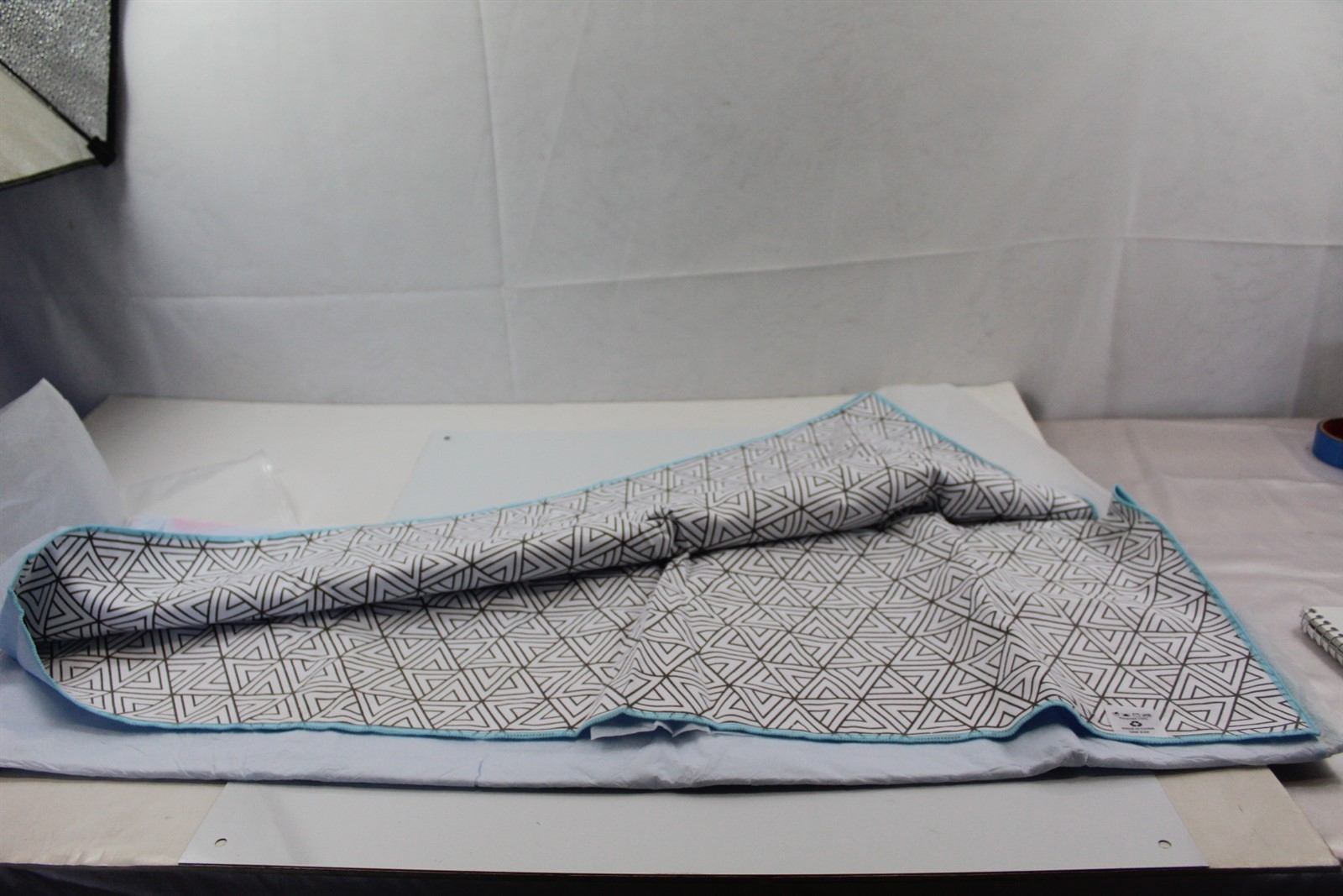 Lightweight Throw Blanket Beach Picnic Travel Hiking Camping Blanket Lot of 2