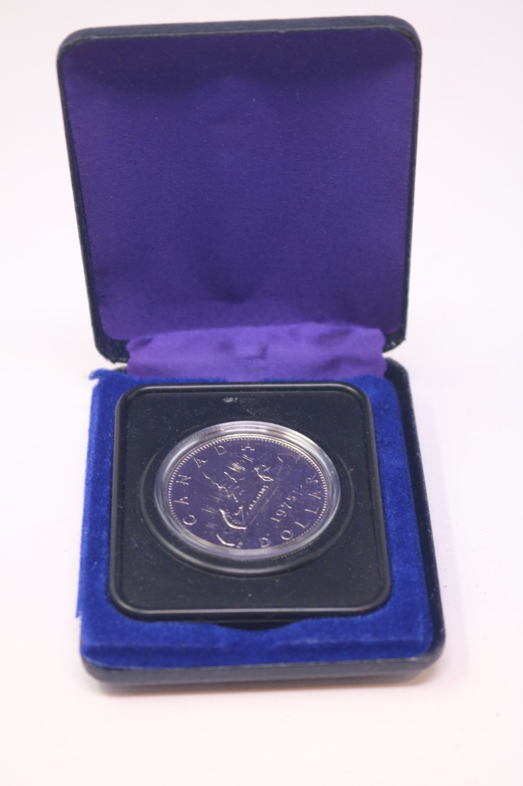 CANADA 1975 Voyageur Uncirculated $1 One Dollar