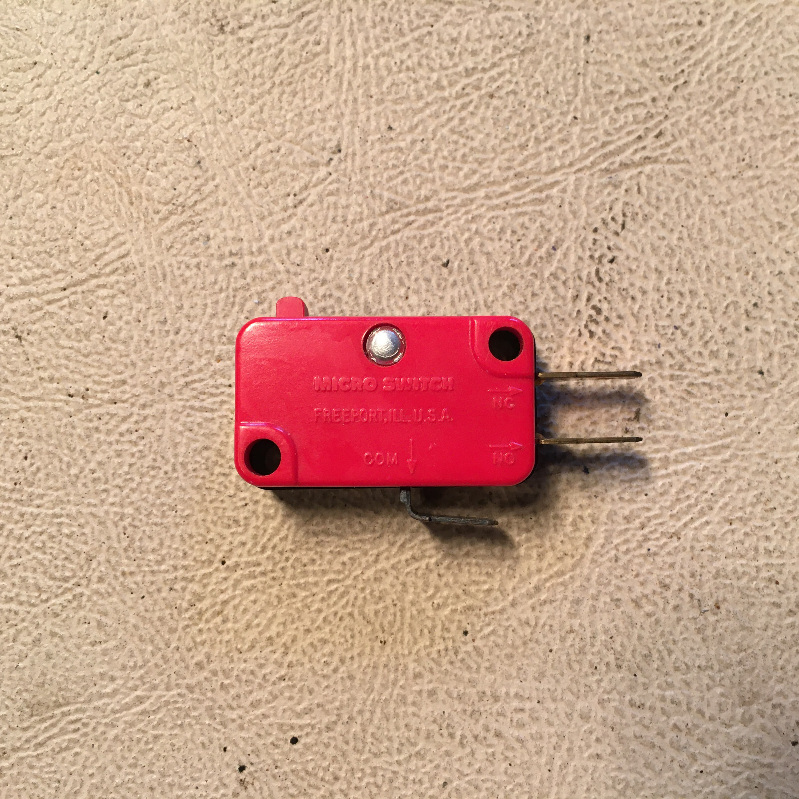 Und. Lab Microswitch V3-245-1-D8, NOS