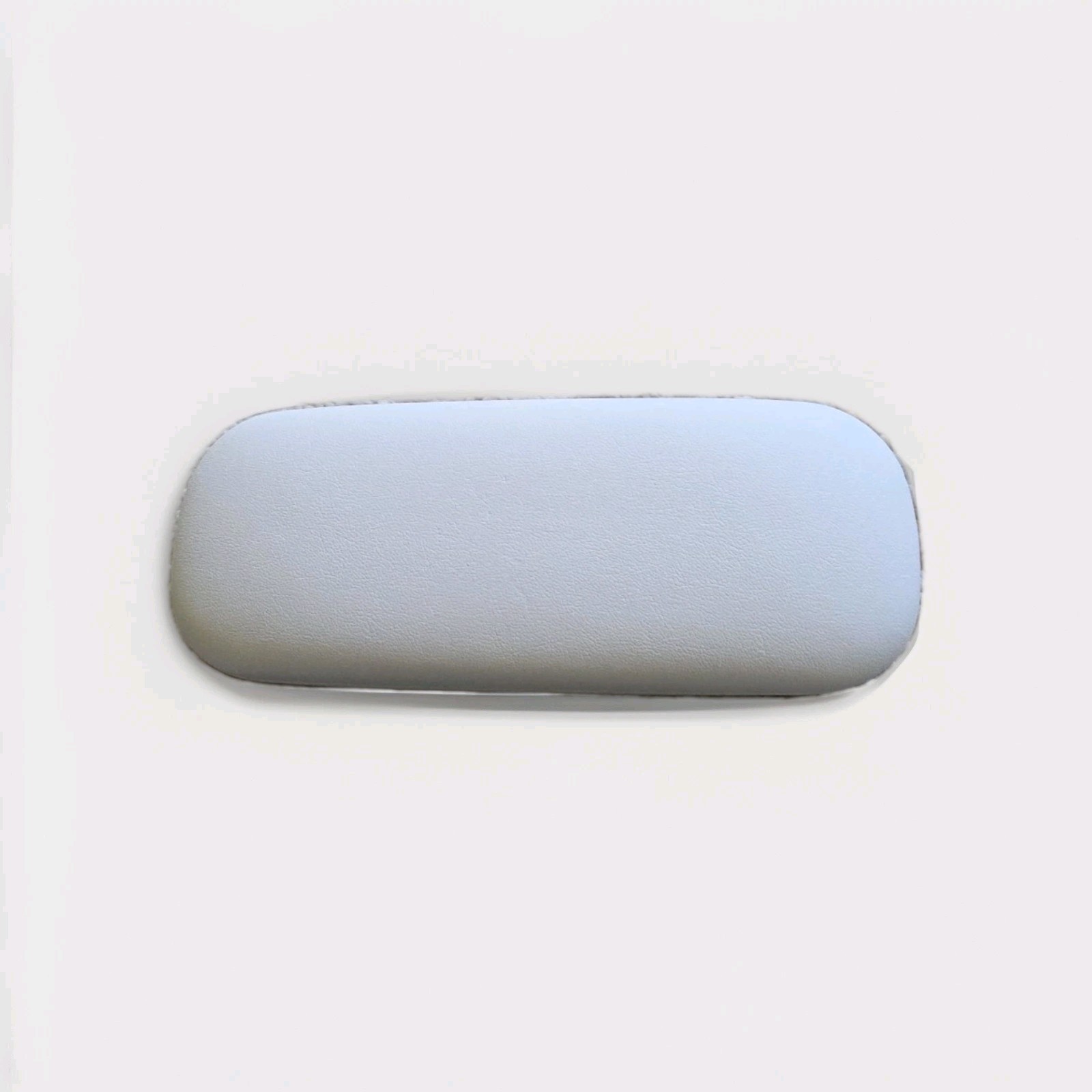 Authentic Liz Claiborne White Hard Eyeglass Case Clamshell Logo Hard Shell EUC