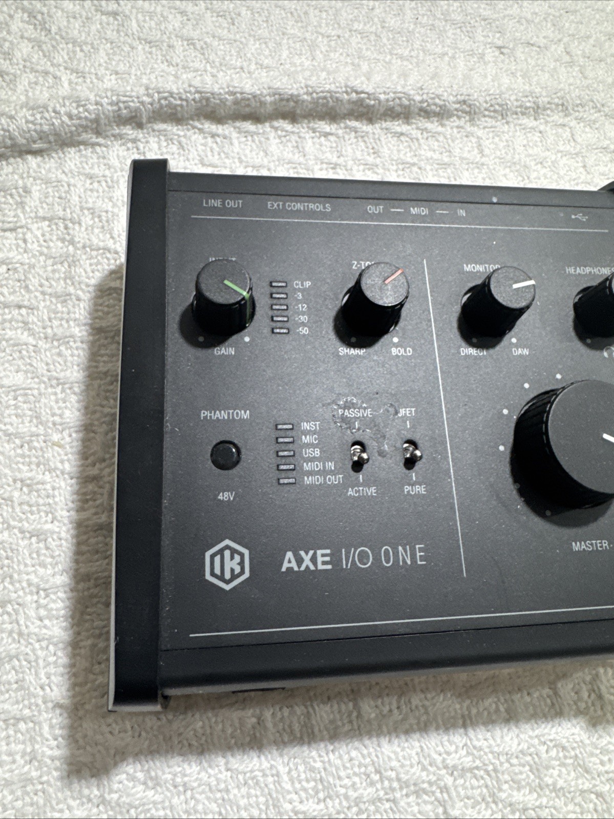 IK Multimedia AXE I/O ONE 1-Channel USB-C Audio Interface