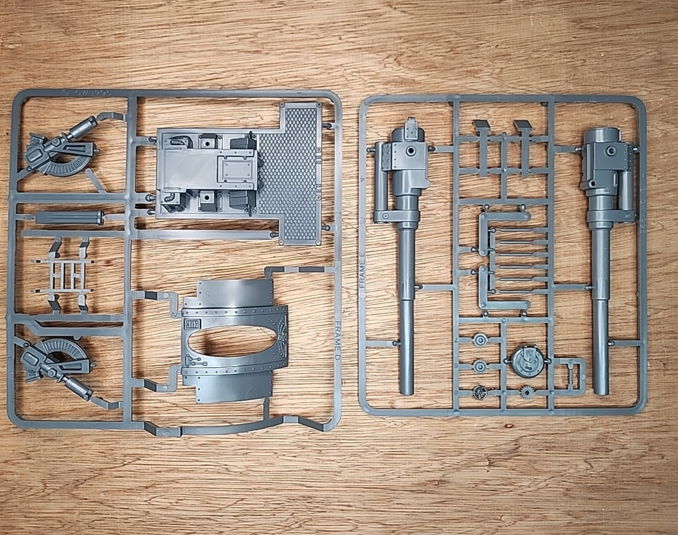 Warhammer 40K Astra Militarum Imperial Guard Basilisk Earthshaker Cannon Bits