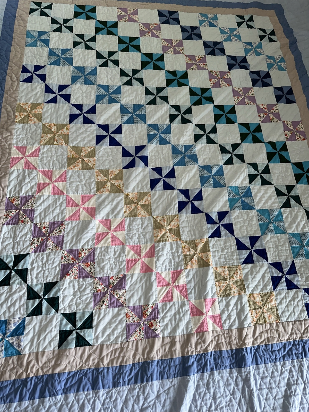 Spiral Pinwheels Pattern Patchwork Quilt Calico Patterns Hand Quilted 81x96”