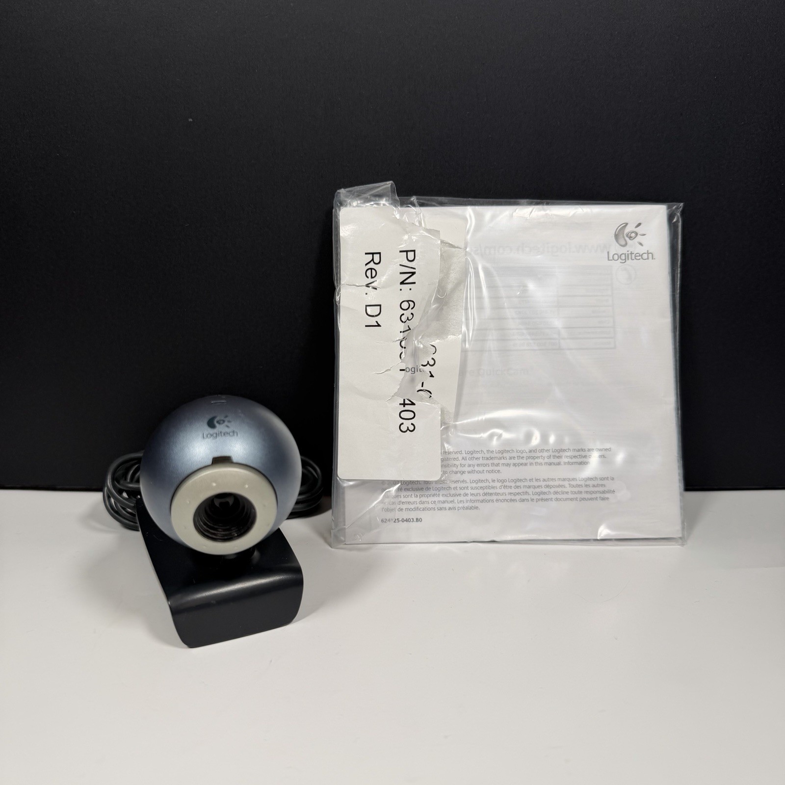NOS 2007 Logitech QuickCam Messenger Computer Laptop Webcam SHELF WEAR BOX