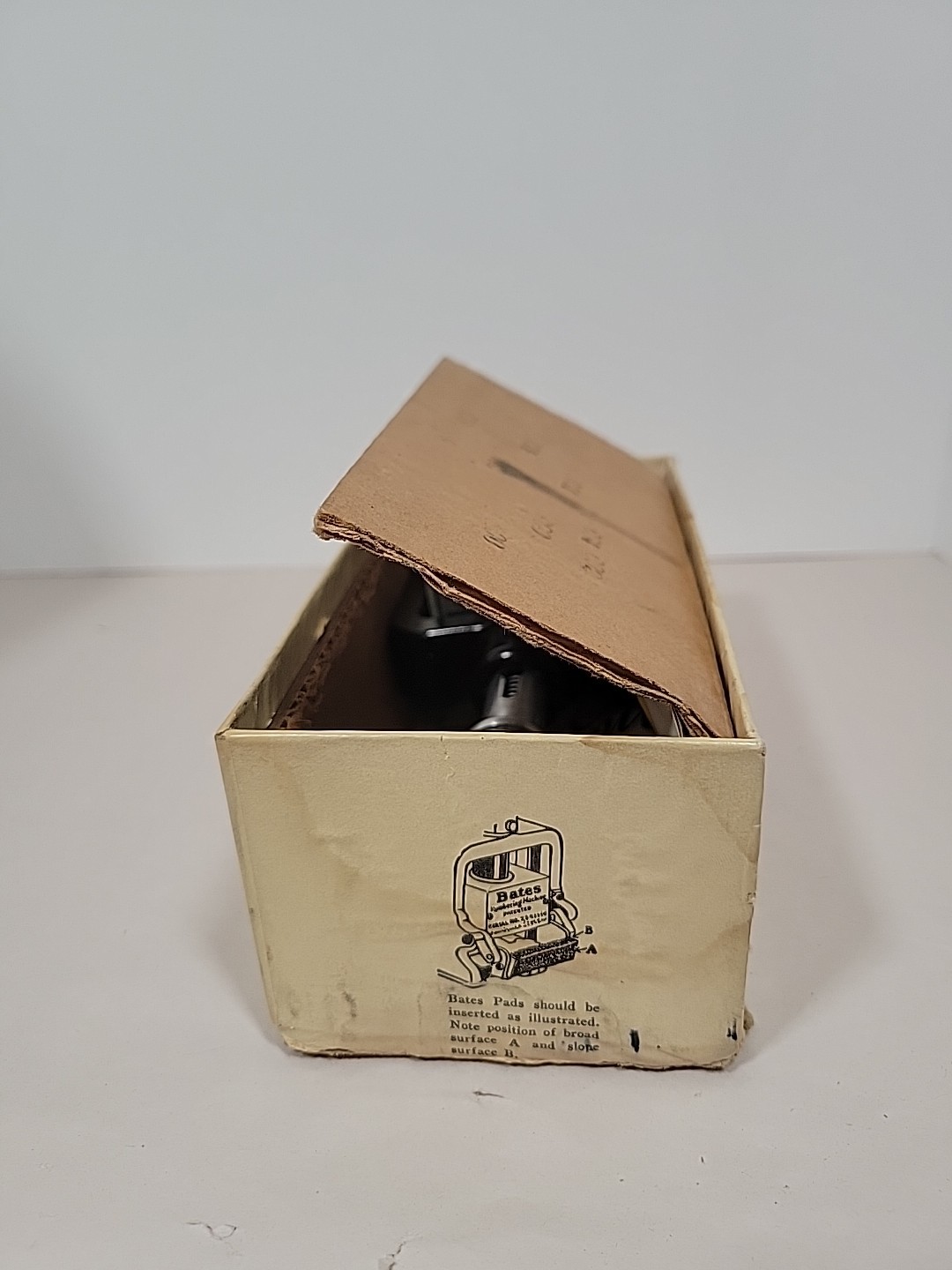 Vintage Bates Manufacturing Co/Bates Numbering Machine 6 E W/box