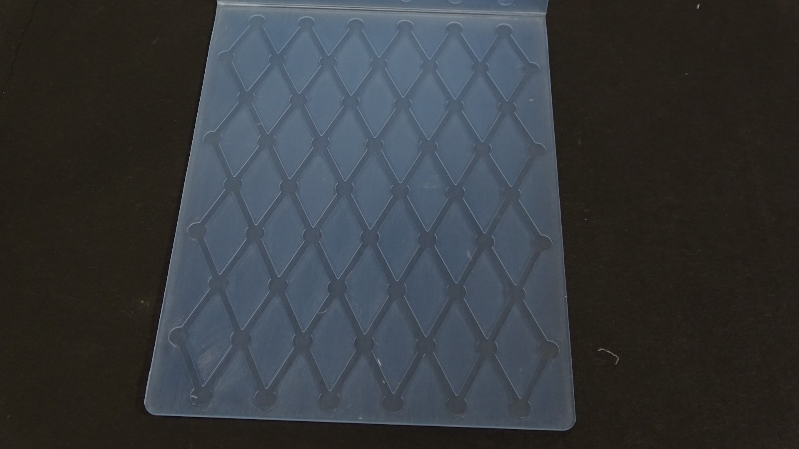 Lifestyle Crafts Quickutz Embossing Folder Diamonds & Dots