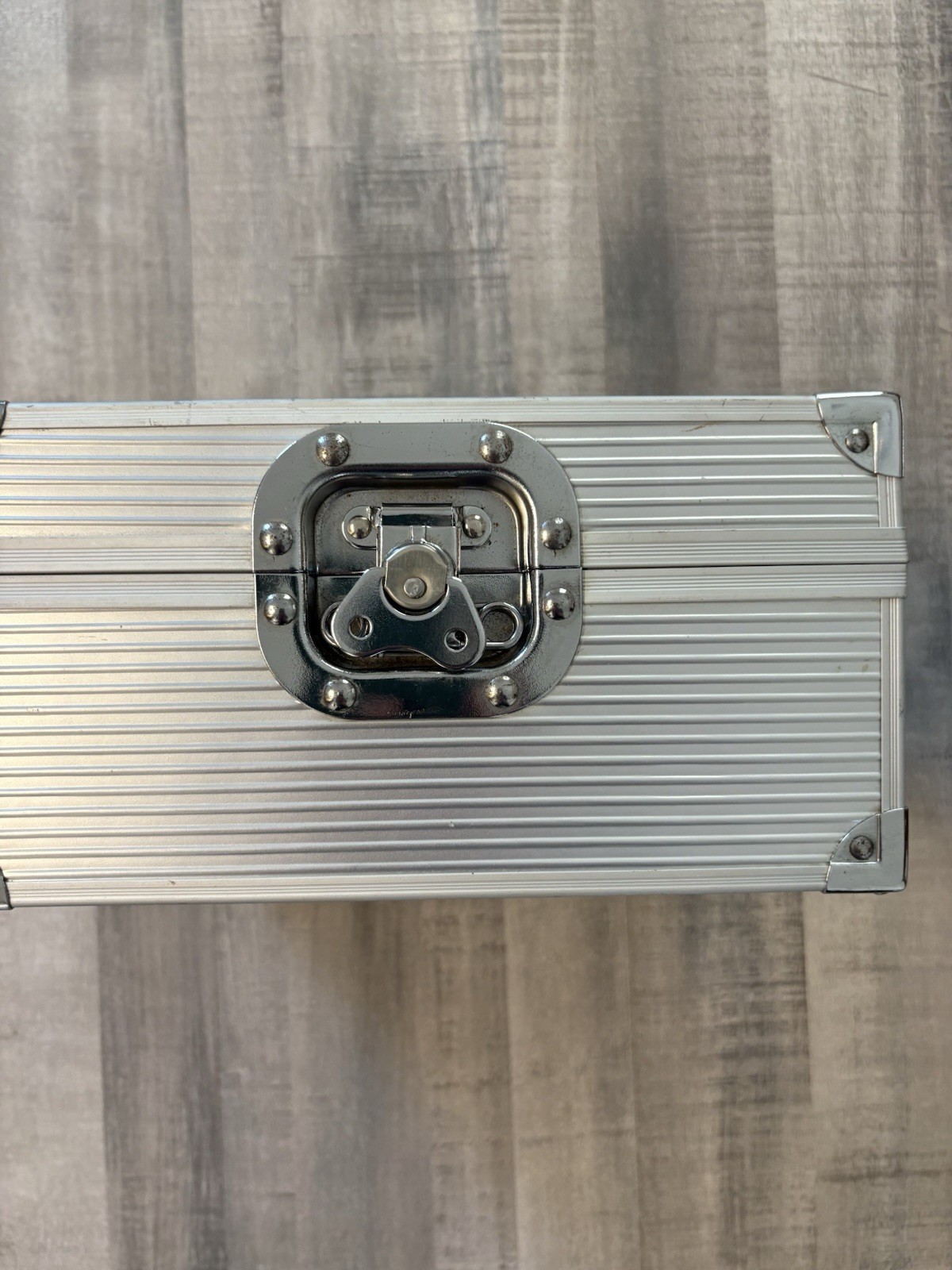 PATRON TEQUILA ANEJO CHROME SILVER CASE Well Made Toggle Lock