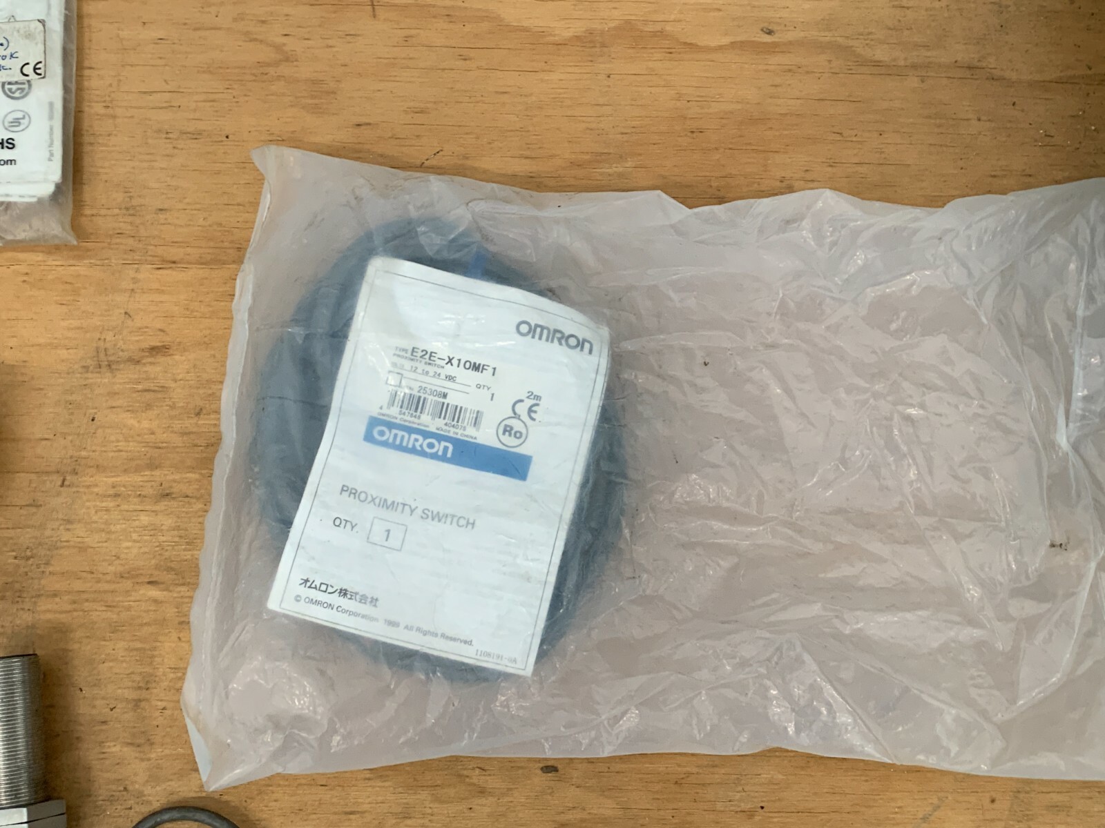 Omron Proximity Sensor 10-30VDC PNP NO P/N E2E-X10MF1