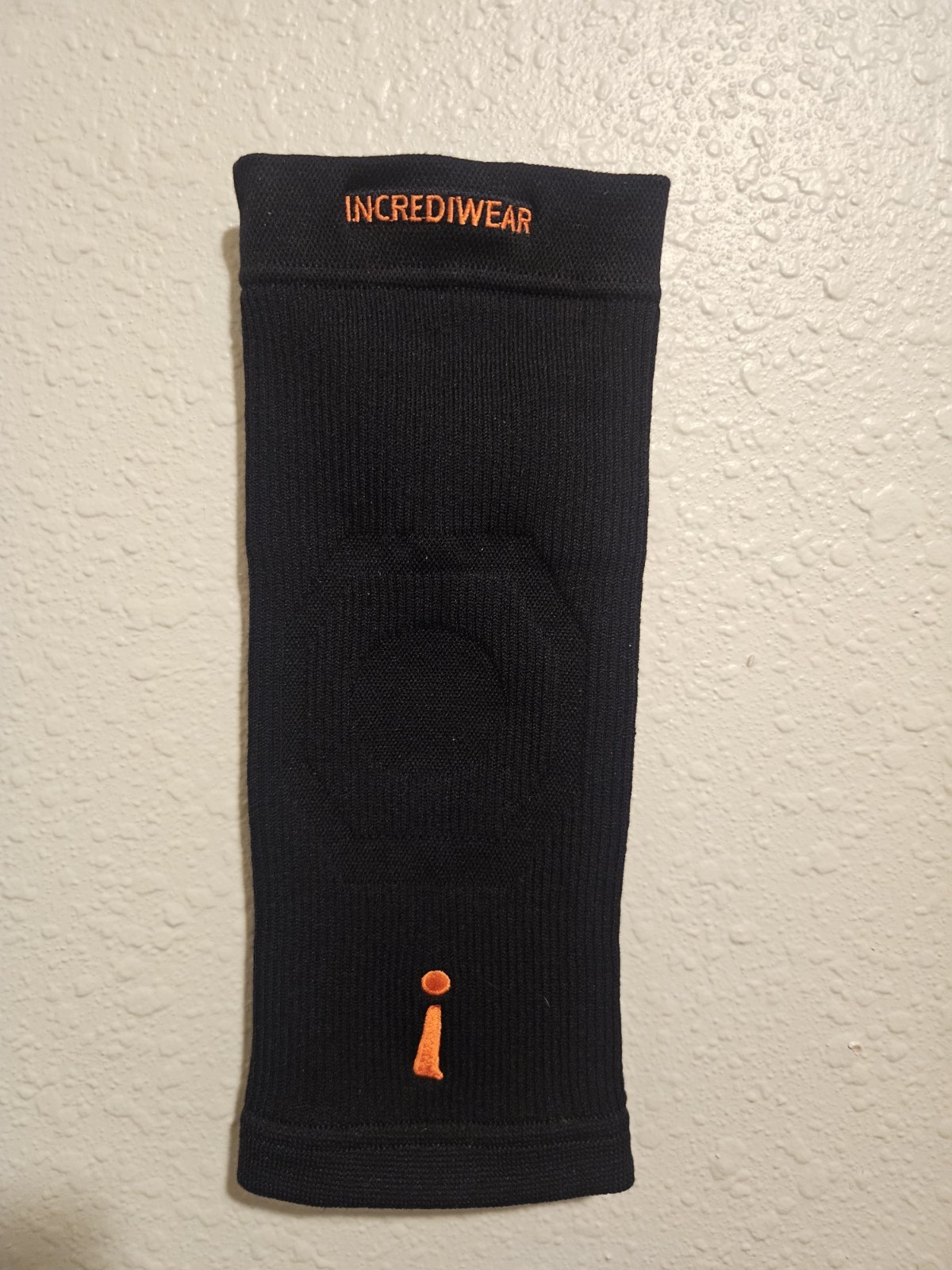 Incrediwear - Black Knee Sleeve for Knee Pain, Joint Pain Relief