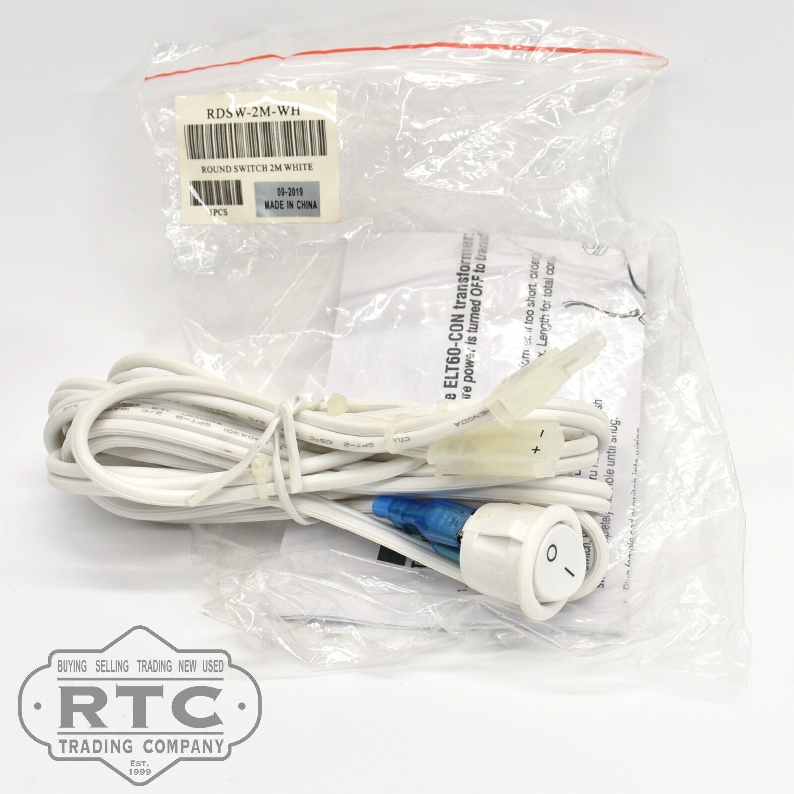 Tresco Rev-A-Shelf Round Switch 2M White RDSW-2M-WH