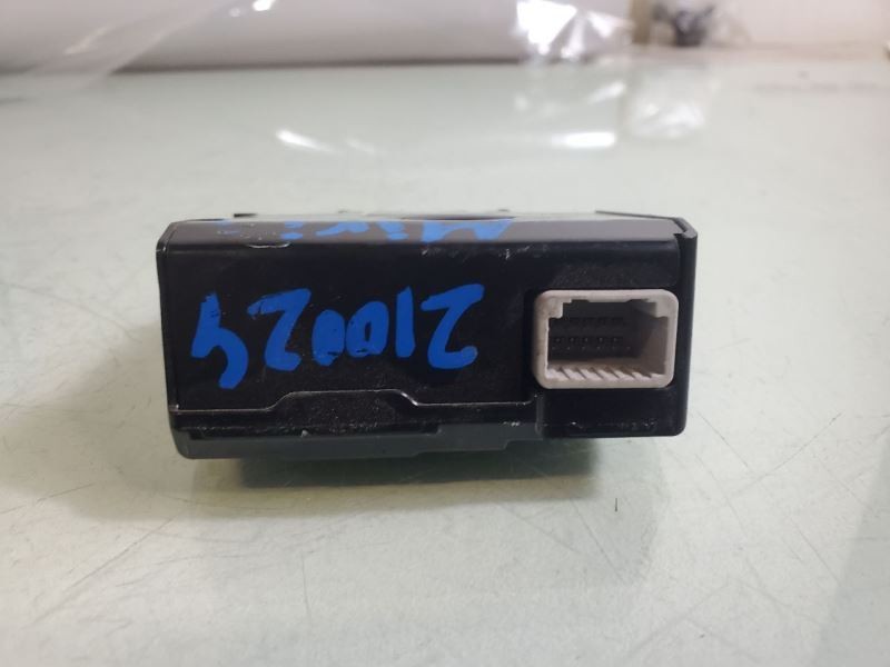 Camera/Projector Camera Fits 16-19 MIRAI 86468-62010