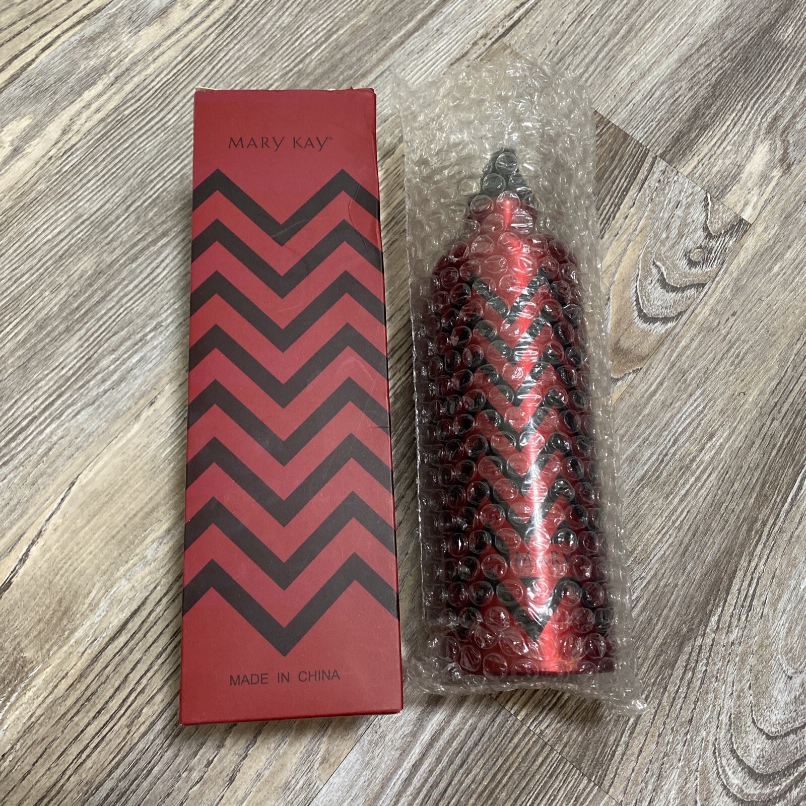 Mary Kay Red Black Chevron stripes Water Bottle new box Screw Top