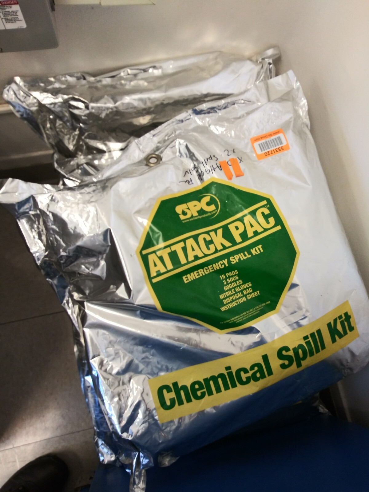 5 Gallon Universal Spill Kit - Economy - Perfect for Trucks - Chemical or Oil