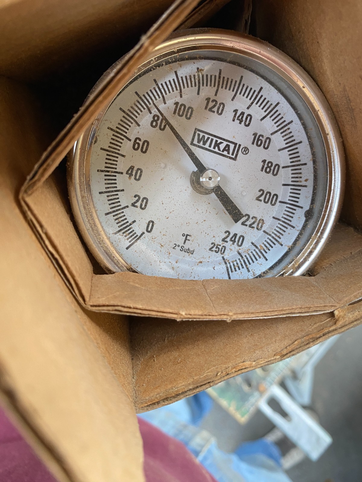 (2) NOB Wika 0-250F thermometers