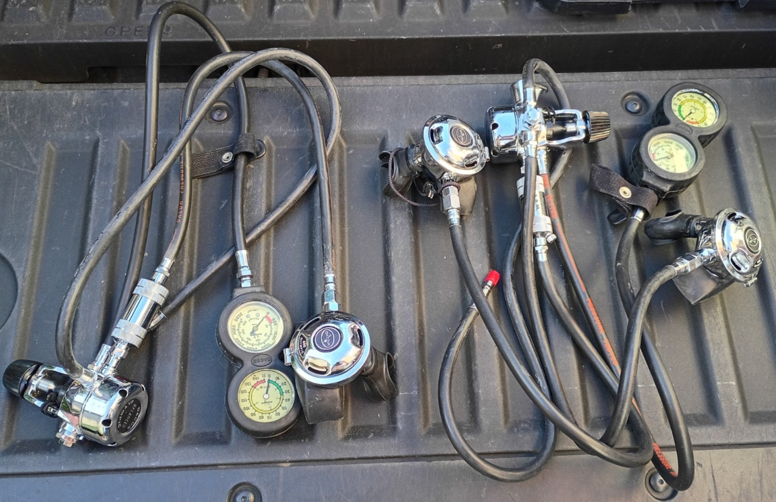 Dacor Olympic 400 Balanced Scuba Regulator U.S. Divers Gauge Console (2 sets)