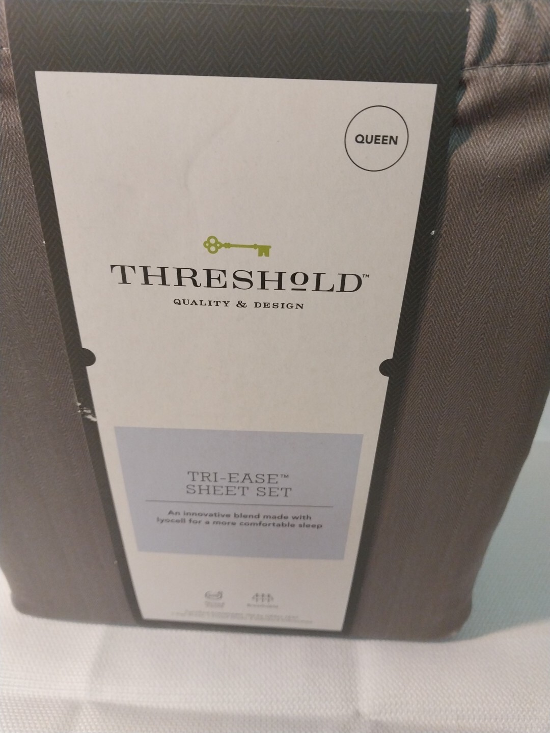 Threshold Queen Size 500 TC Tri-Ease 4PC Sheet Set Grey