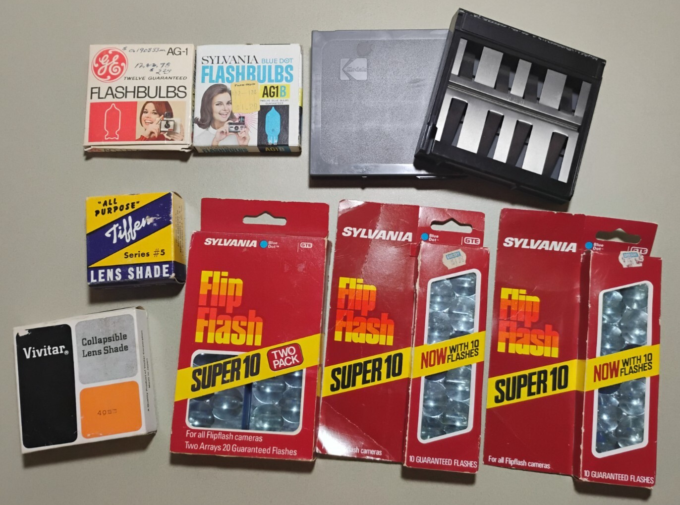 VTG 35mm Camera Accessories Sylvania Flip Flash Tiffen & Vivitar Lens Shade