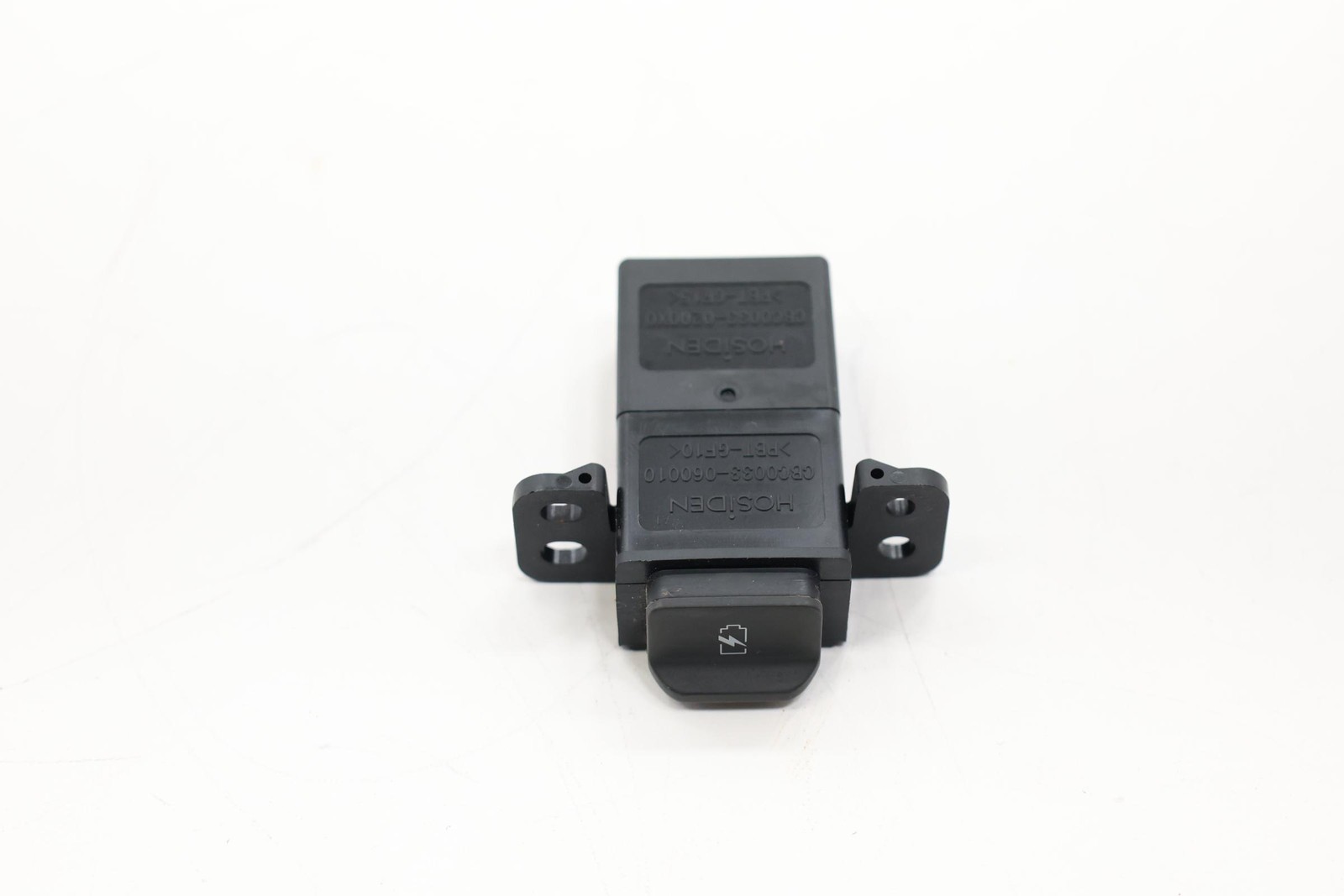 2018 - 2021 INFINITI QX80 CENTER CONSOLE ACCESSORY USB POWER OUTLET OEM
