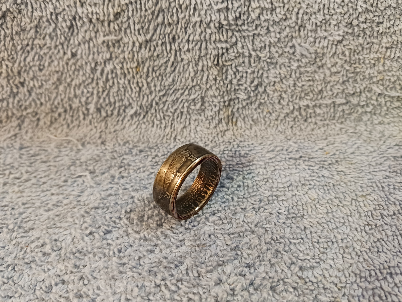 1985 Kennedy Half Dollars size 9 1/2 coin ring handmade (B)