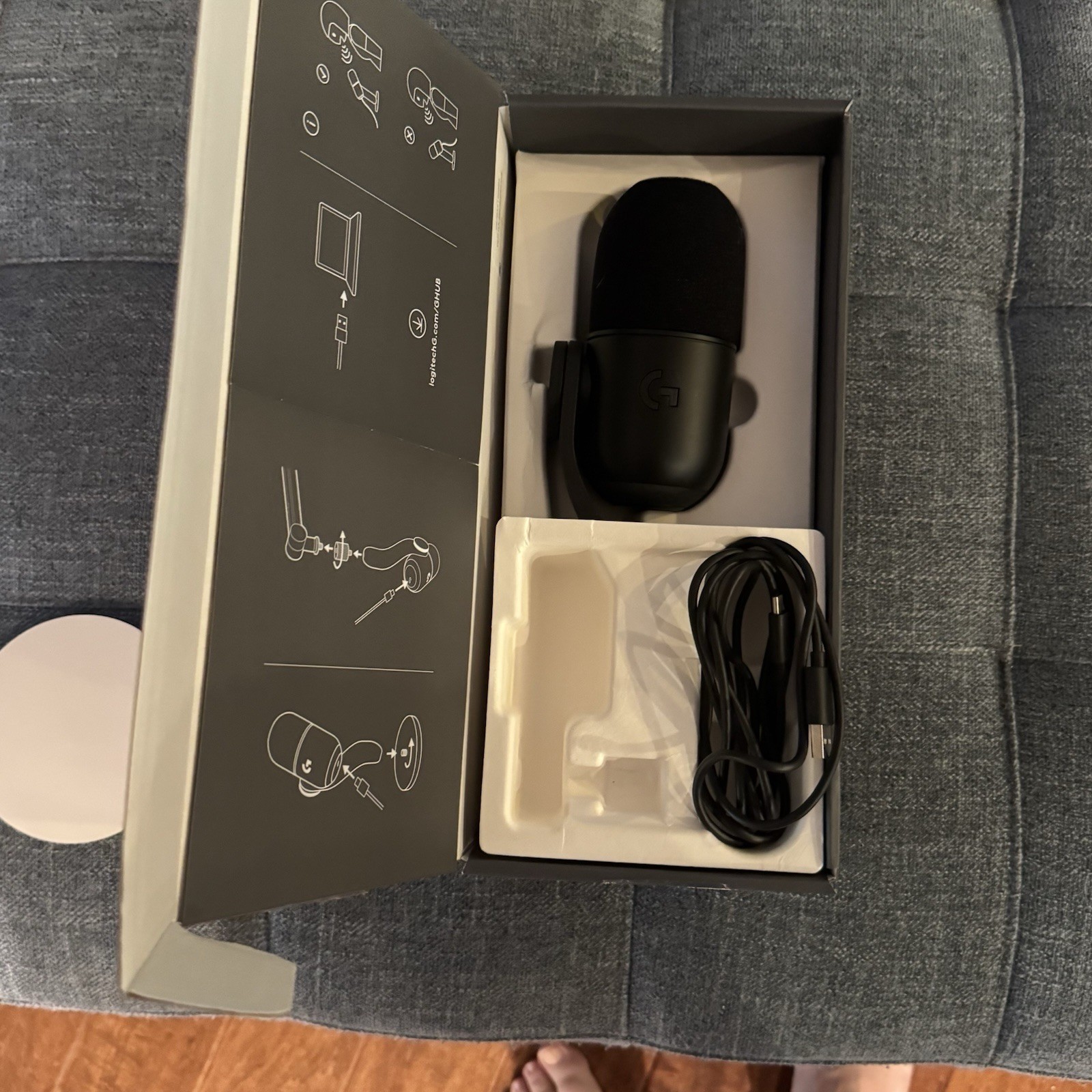 Logitech Yeti GX Dynamic RGB Gaming Mic with LightSync