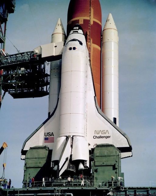 Space Shuttle Challenger - 8" x 10" Photo Print
