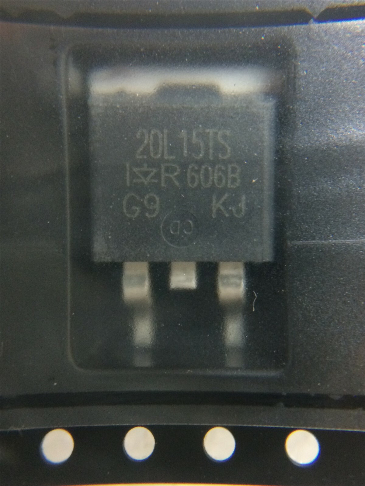 20L15TS IR DIODE SCHOTTKY 15V 20A D2PAK 10 PIECES