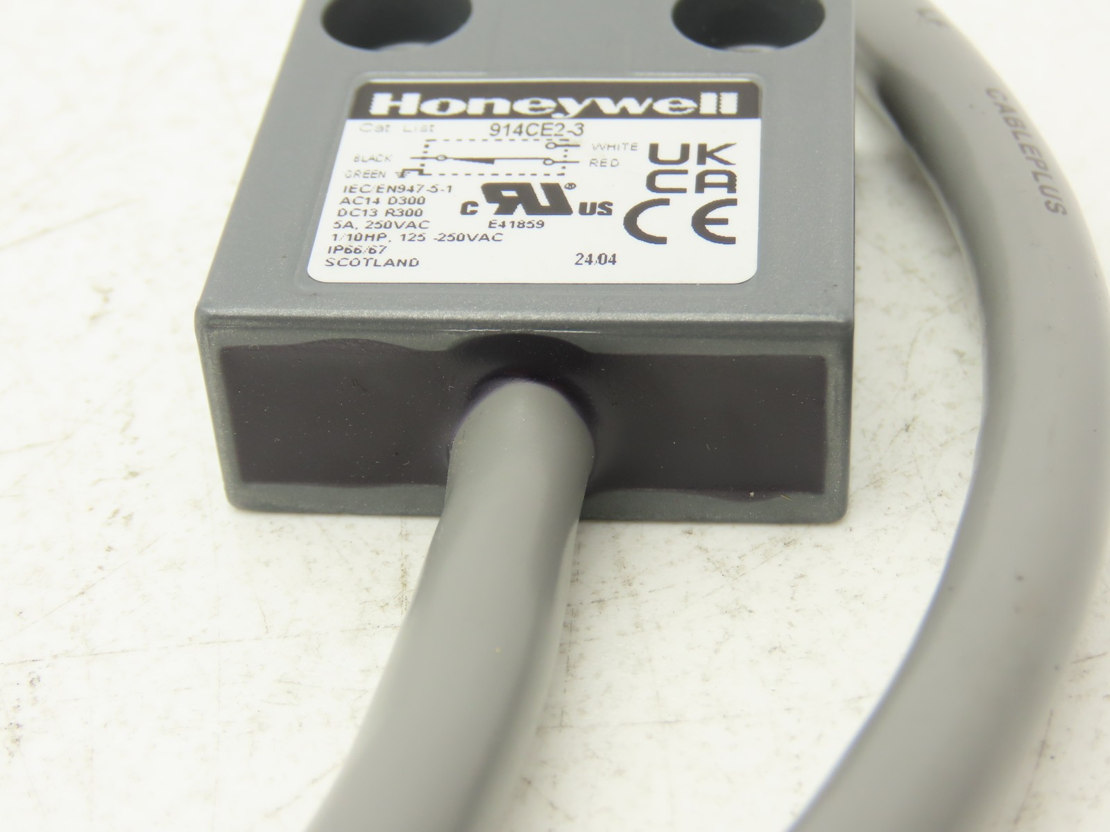 Honeywell 914CE2-3 MICRO SWITCH Miniature Precision Limit Switch Silver Contacts