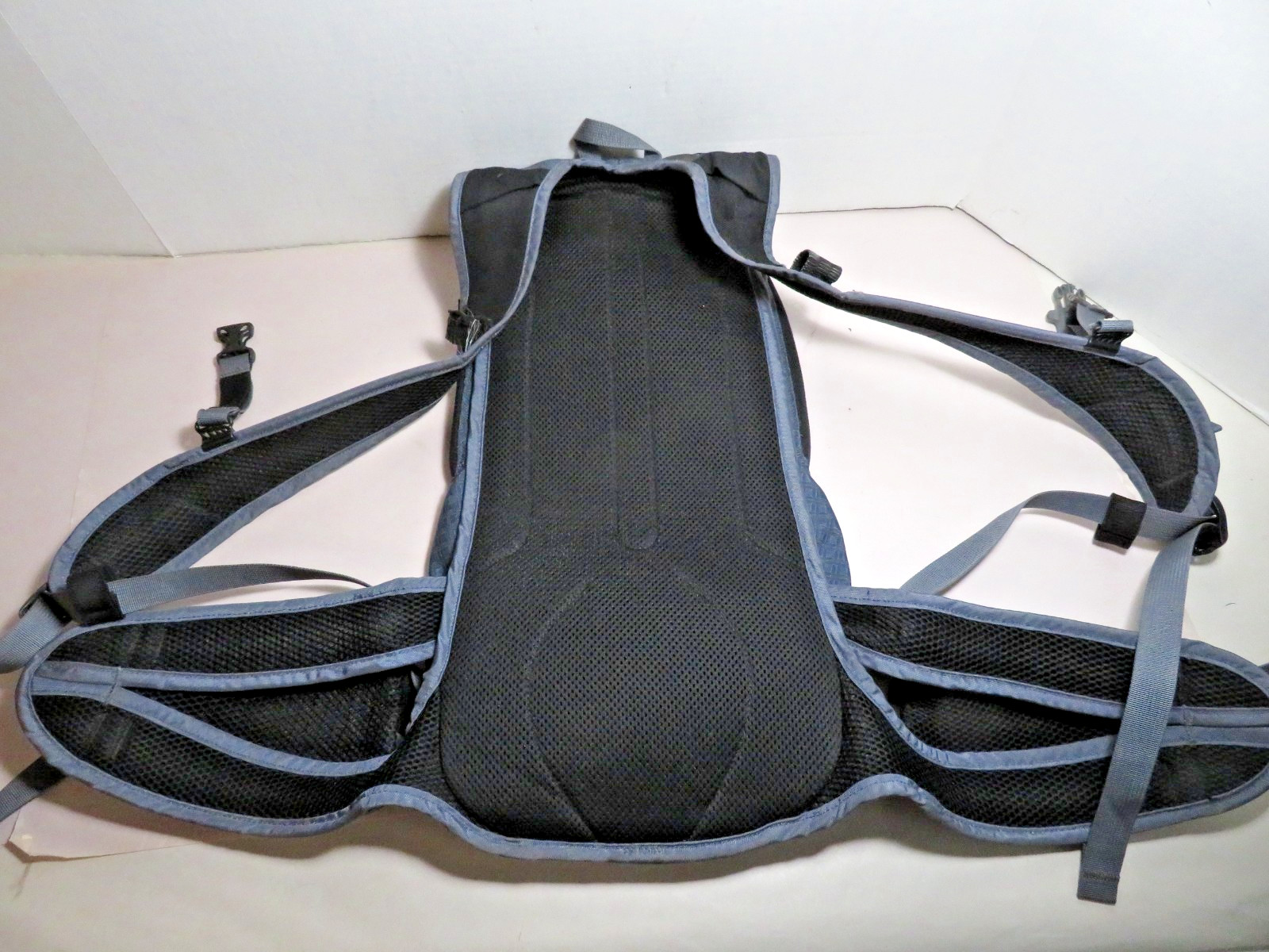 Patagonia Hydration Pack (NO BLADDER)
