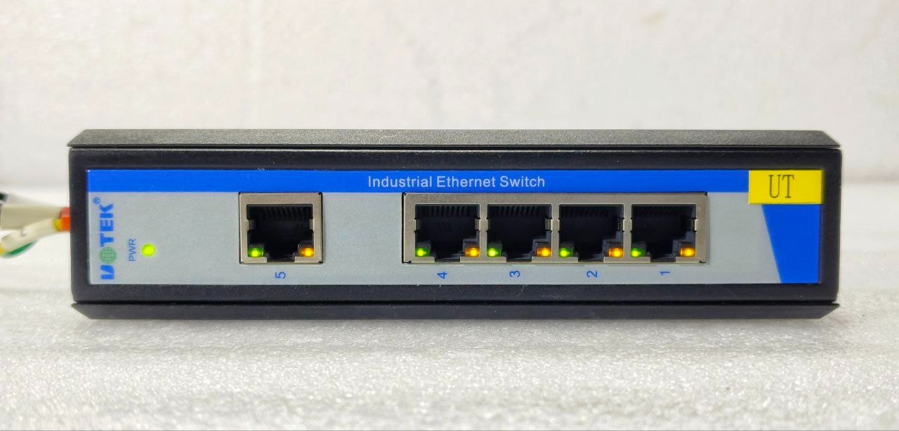 UOTEK UT-6405 INDUSTRIAL 5-PORT 100M UNMANAGED ETHERNET SWITCH 12/24/48VDC(USED)