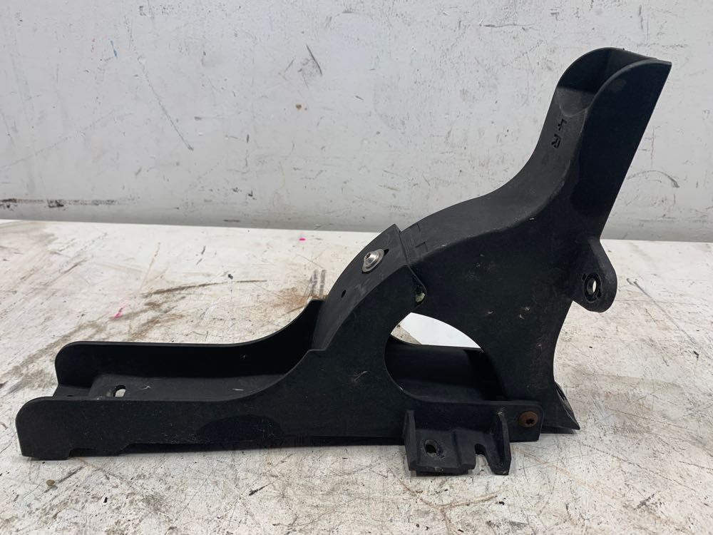 2015 Freightliner Cascadia Cab Extension Bracket (778-10307)