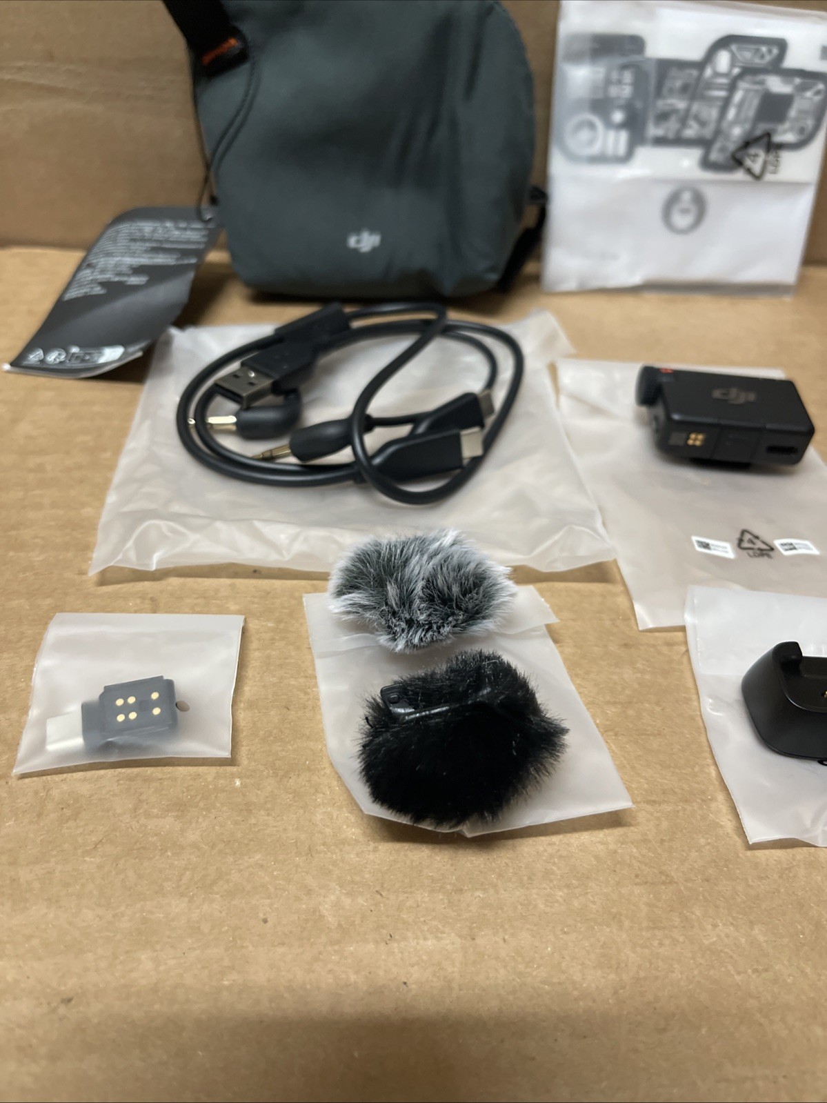 DJI Mic Mini (1 TX + 1 RX) - Black CP.RN.00000432.01 **READ**MISSING TRANSMITTER