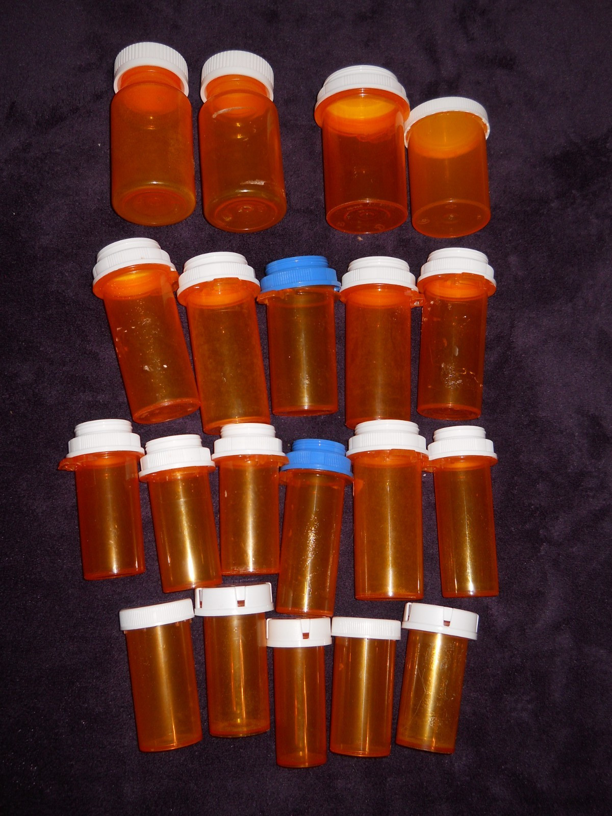 * Lot 20 Empty Amber Pill  Bottles ~ various sizes - Craft Beads Storage  _