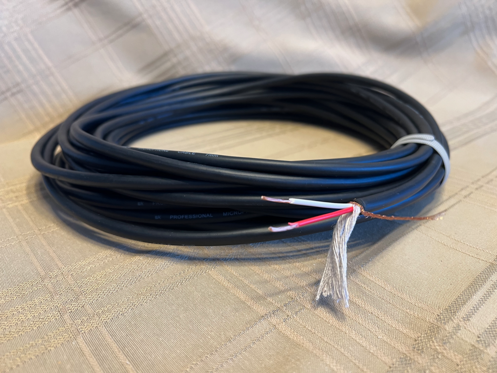 PROFESSIONAL MICROPHONE AUDIO CABLE BLACK - 50ft BULK