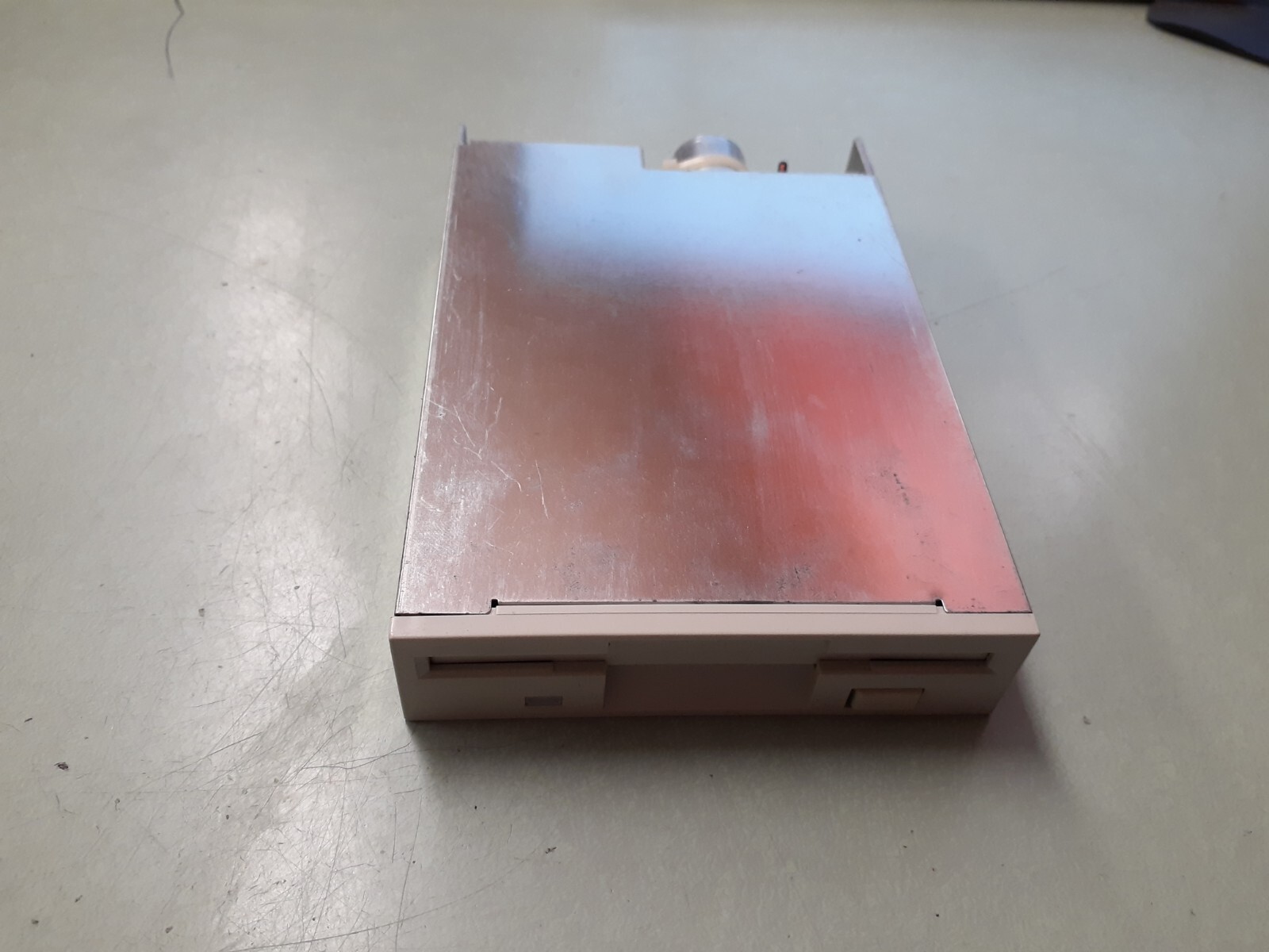 Safronic DS-34A 3.5" 1.44MB Floppy Disk Drive - Beige Bezel