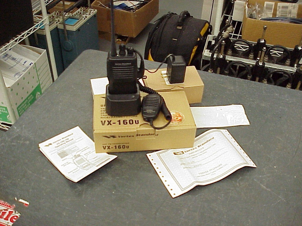 Vertex Standard VX-160U 16 Channel 450-485MHz UHF Two Way Radio K66VX-160U/MIKE