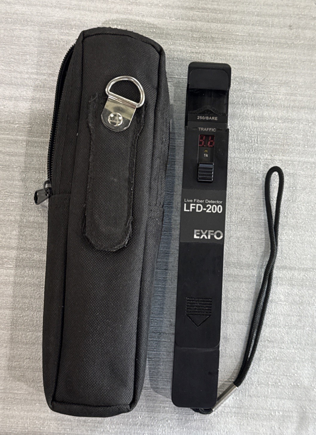 EXFO LFD-200 Live Fiber Detector LFD-200 LDF200 + Case - Great!