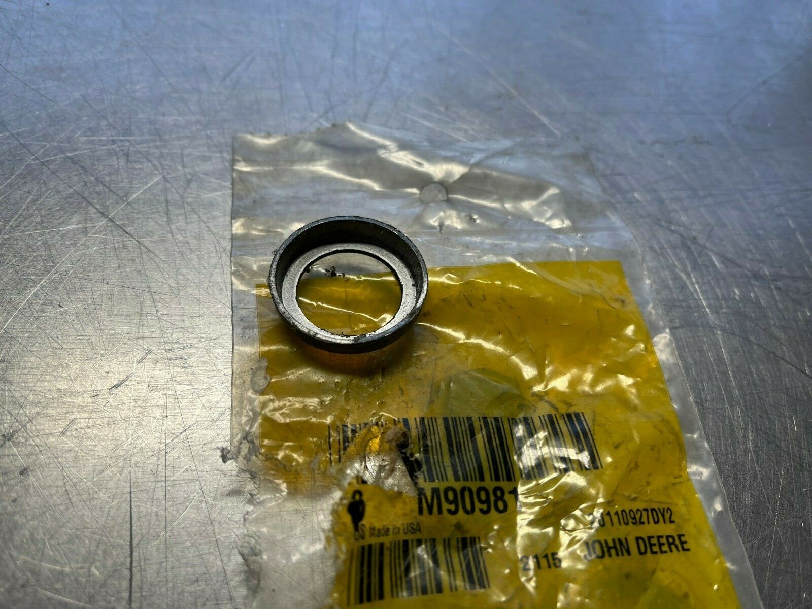 M90981 Genuine OEM John Deere RETAINER CAP
