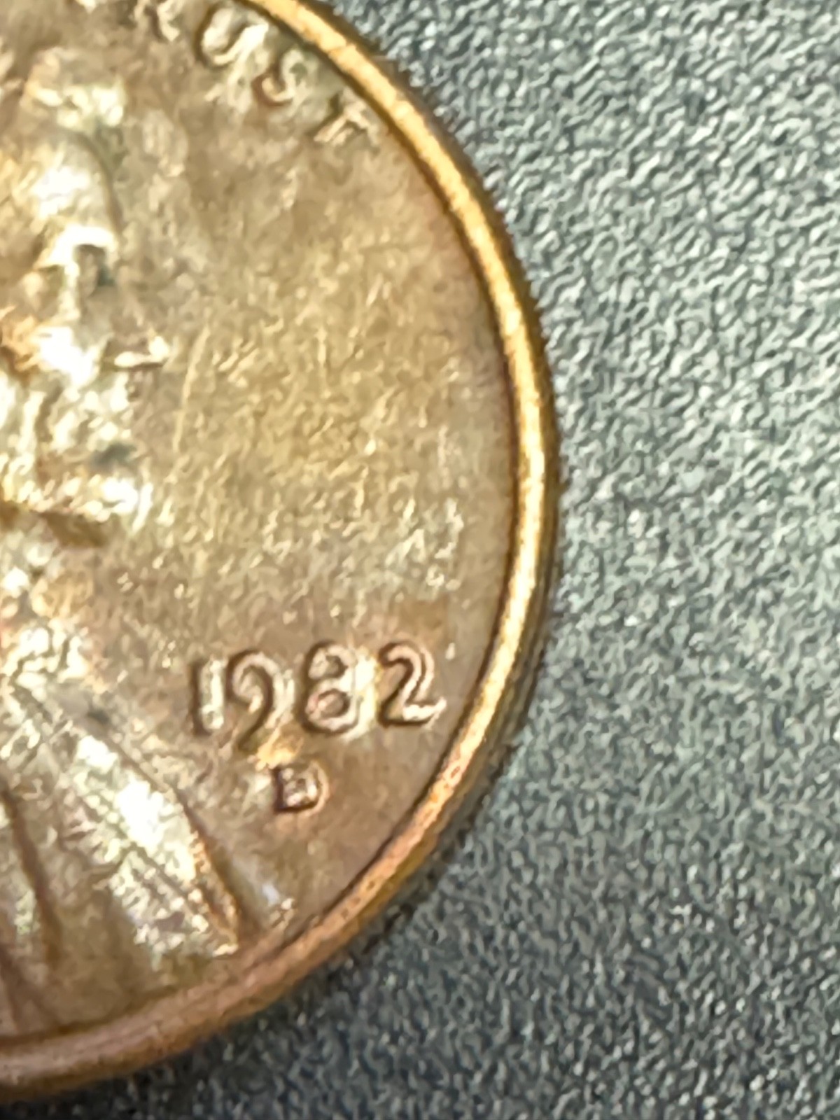 RARE, 1982 D Penny Lincoln Memorial, large date (Double Die)