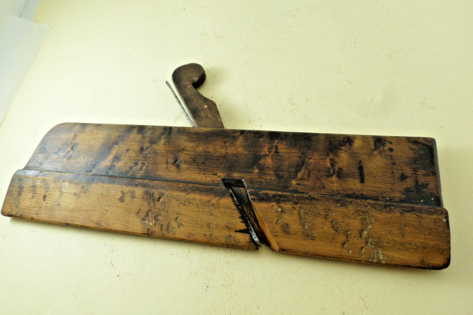 Scarce, Bloxham (Banbury) Round Moulding Plane, c1750s  (ref: 2004/1)