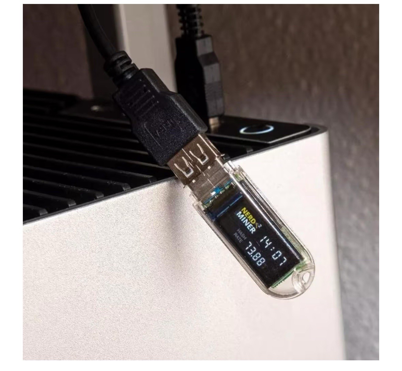 Bitcoin Miner V2 USB 75KH 1W T-Display S3 Mini Bitcoin Solo Lottery Miner