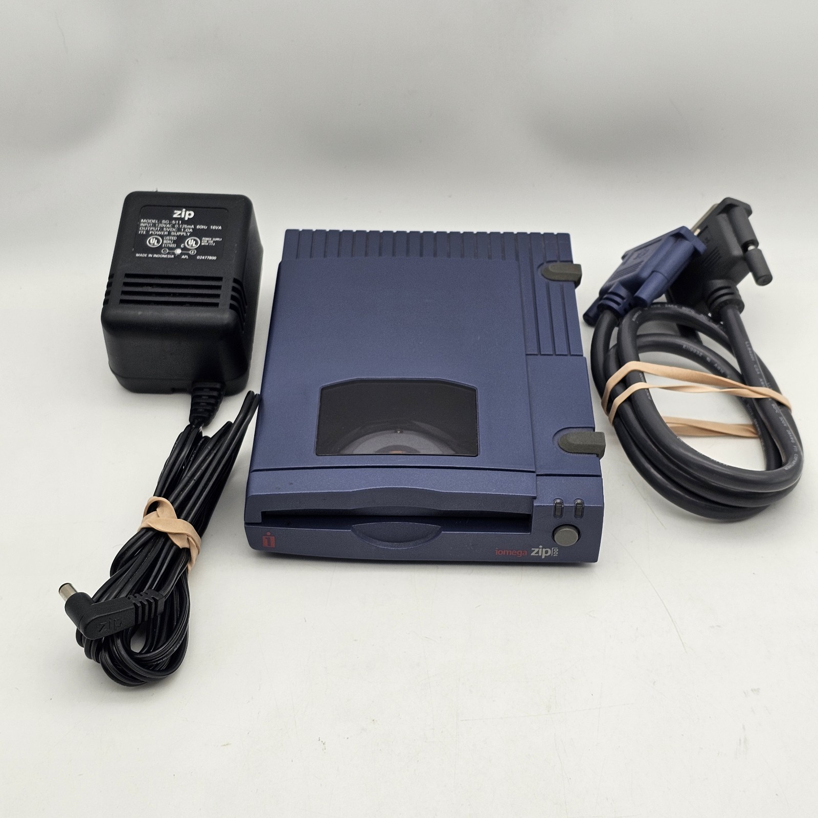 Iomega Zip 100 Portable External Drive Z100P2 w/ Power Supply & Cable