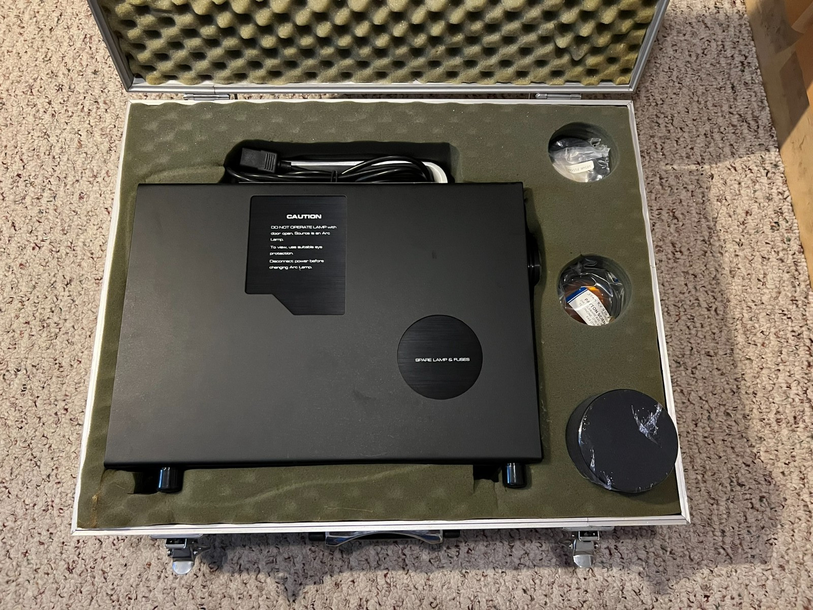Luma-Lite 2000A Forensic Light - Comes with case and accessories